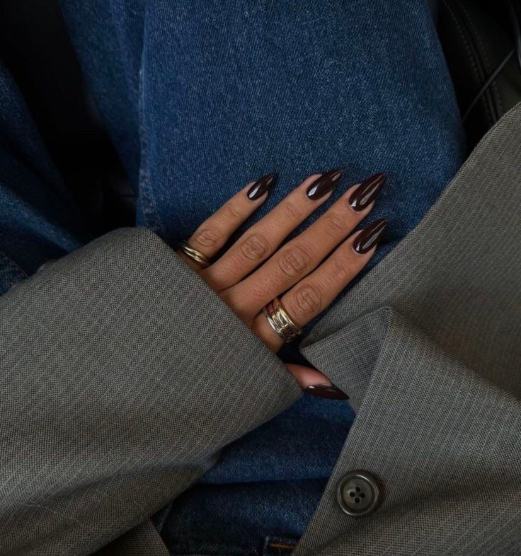 Alva Nails